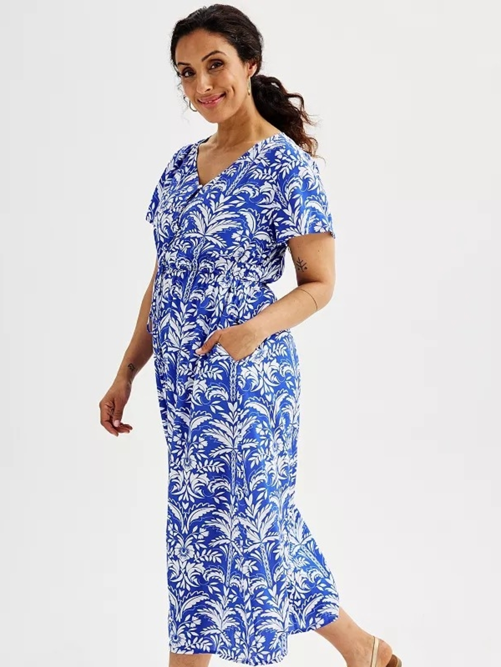Croft & Barrow Blue and White Printed V-Neck Midi Dress